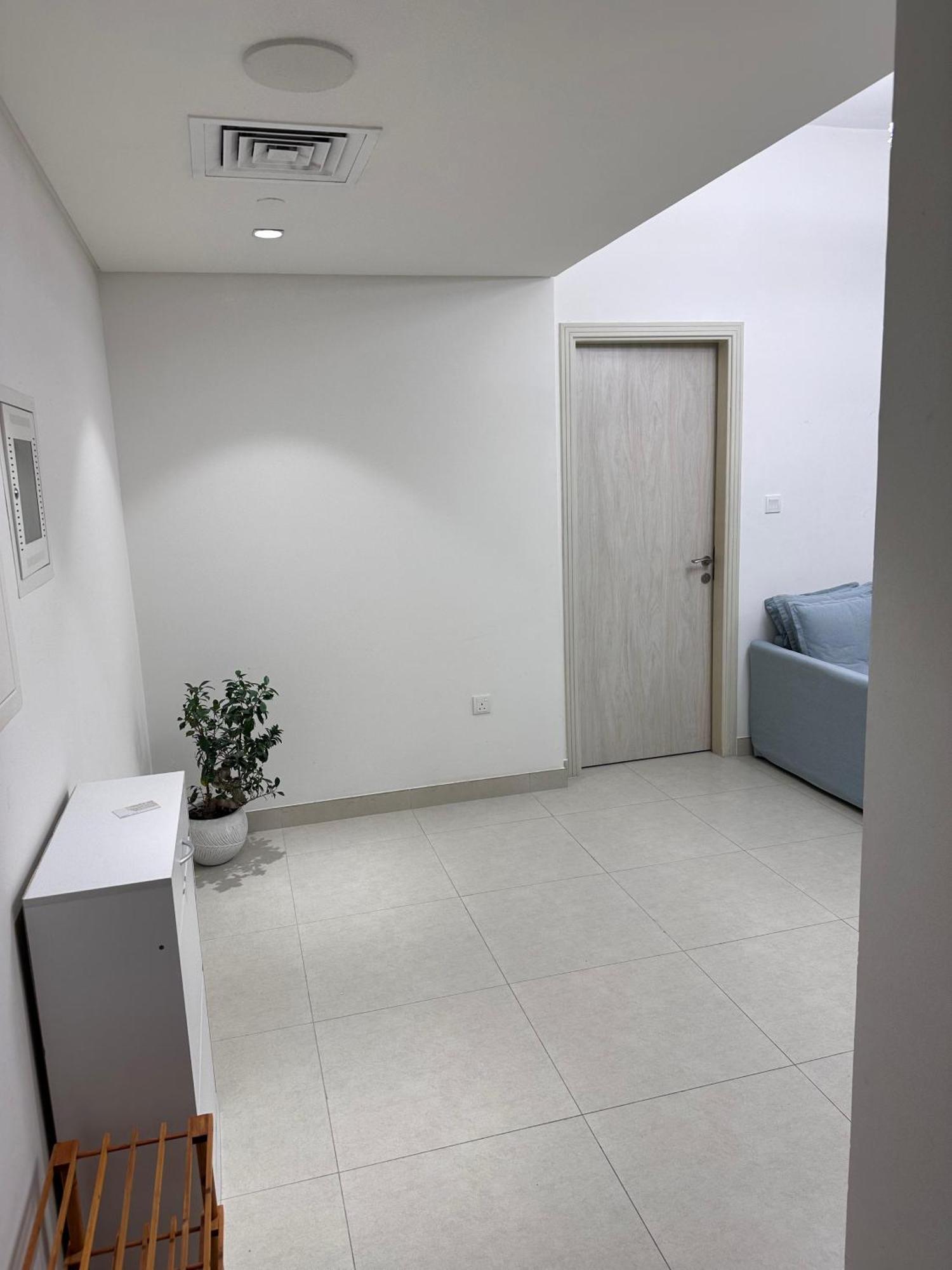 Apartment Dania 2, Production City, Impz *